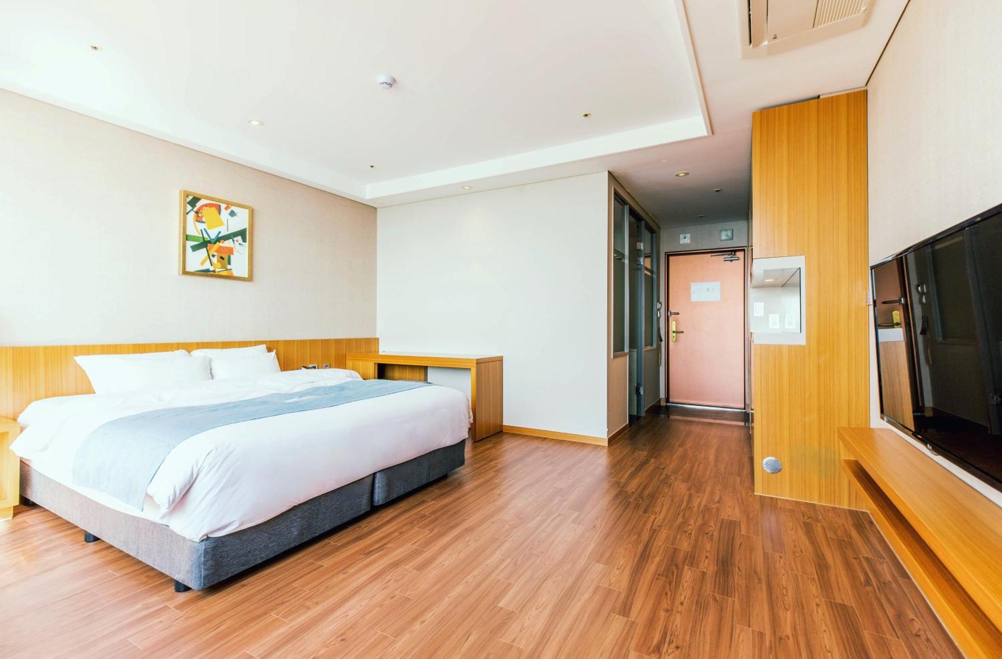 Hotel Solaire โพเรียง ภายนอก รูปภาพ