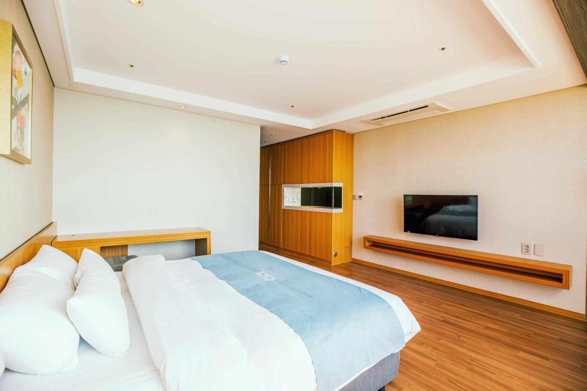 Hotel Solaire โพเรียง ภายนอก รูปภาพ